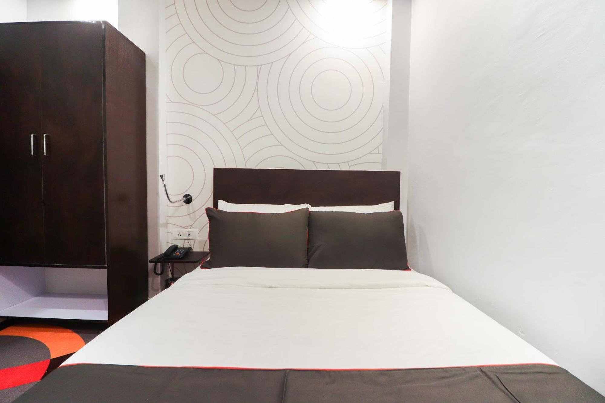 Super Collection O Sonica Gold Civil Lines Hotel Prayagraj Bagian luar foto