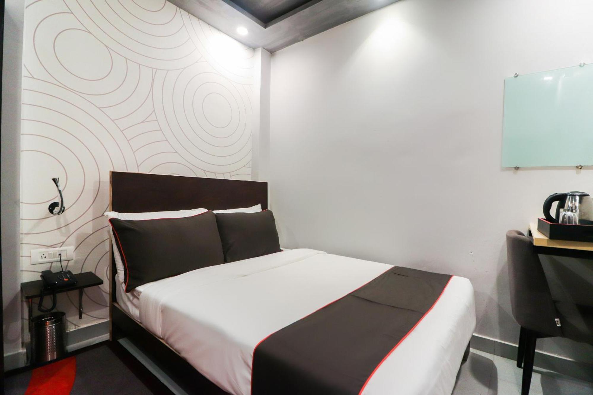 Super Collection O Sonica Gold Civil Lines Hotel Prayagraj Bagian luar foto